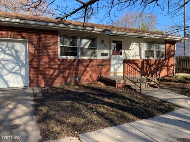 Building Photo - 2 br, 1 bath Townhome - 104 S Mt. Carmel