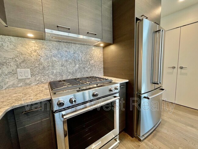 Photo du bâtiment - 1191 Sunset Dr