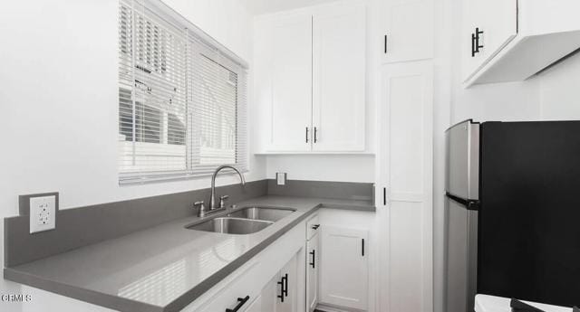 Building Photo - 230 N Hollywood Way