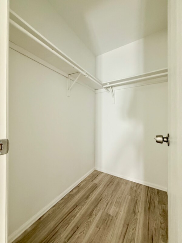 Foto del edificio - 2708 W 98th Dr