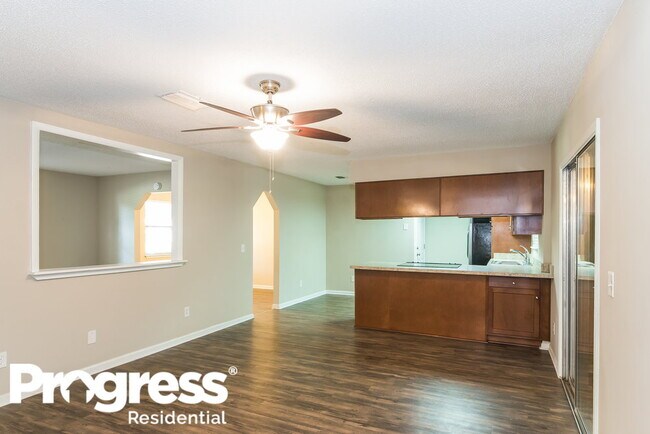 Building Photo - 1231 Turtle Creek Dr N