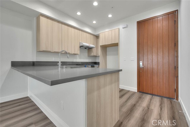 Foto del edificio - 501 W Foothill Blvd