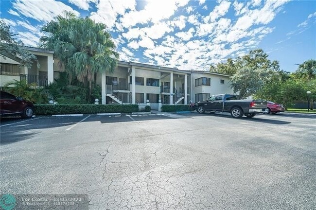 Building Photo - 3300 NW 46th St