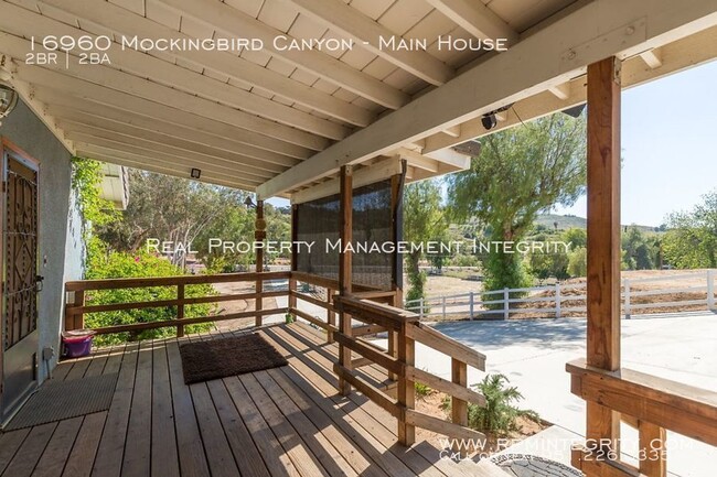 Building Photo - 16960 Mockingbird Canyon Rd