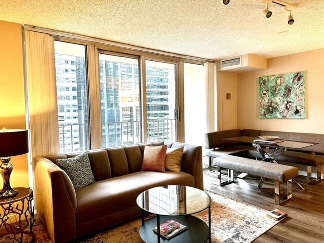 Building Photo - 111 W Wacker Dr