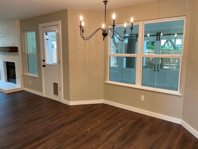 Building Photo - 13104 Tilder Dr
