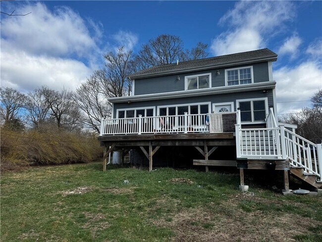 Foto del edificio - 73 Dye Hill Rd