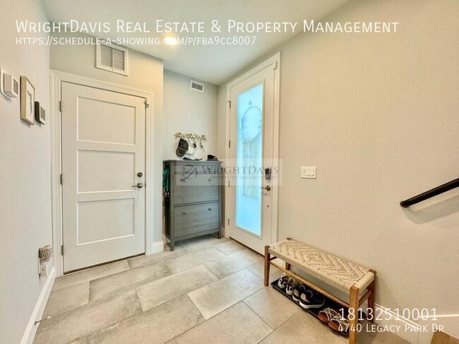 Building Photo - 4740 Legacy Park Dr