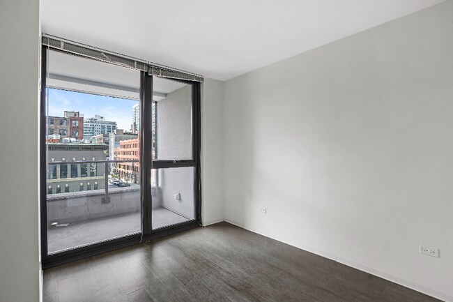 Foto del edificio - 152 W Superior St