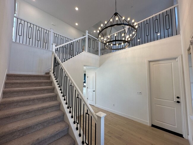 Building Photo - Beautiful 3 Bedroom, 2.5 Bath Mountian Hou...