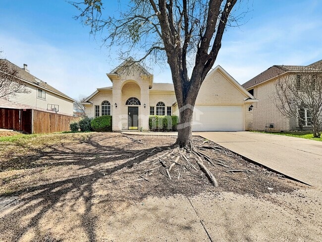 Building Photo - 7716 Parkwood Plaza Dr