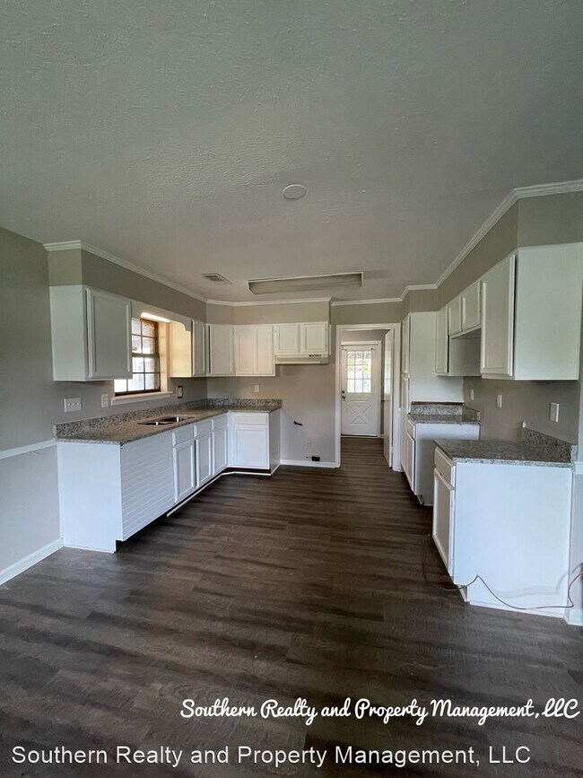 Building Photo - 5 br, 2 bath House - 1437 Pampas Place