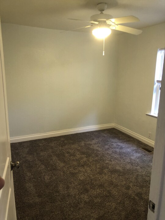 Dormitorio - 1000 S Denver St