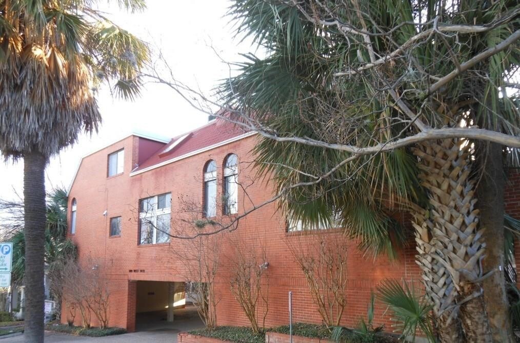Primary Photo - 609 W 18th St