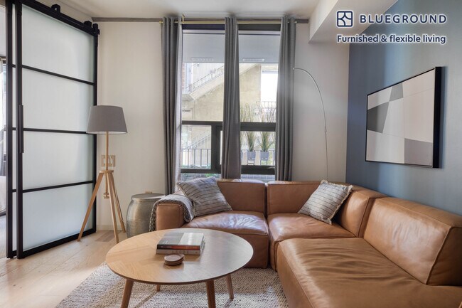 Building Photo - 350 Eleventh Avenue-FL4-ID37