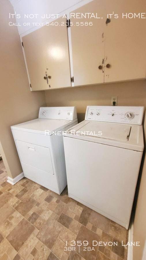 Foto del edificio - 1359 Devon Ln