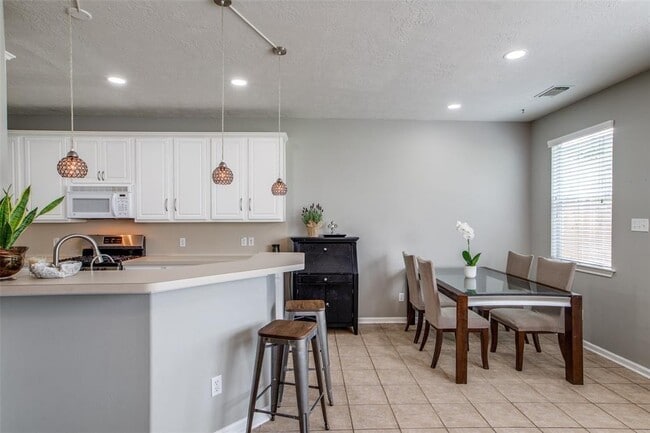 Building Photo - 71 Summer Haze Cir