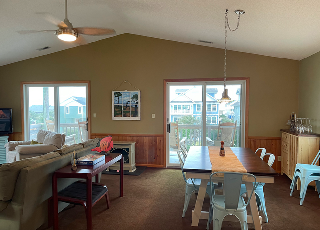 Building Photo - 1111 Veelee Dr