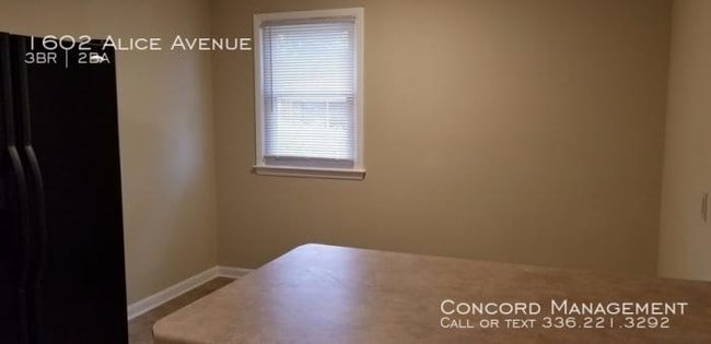 Building Photo - 3 bedroom in Greensboro NC 27401