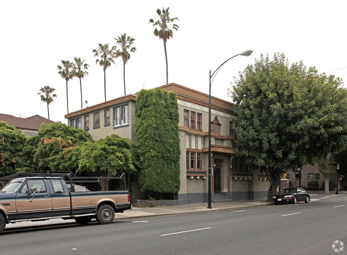 Primary Photo - 99 E Julian St
