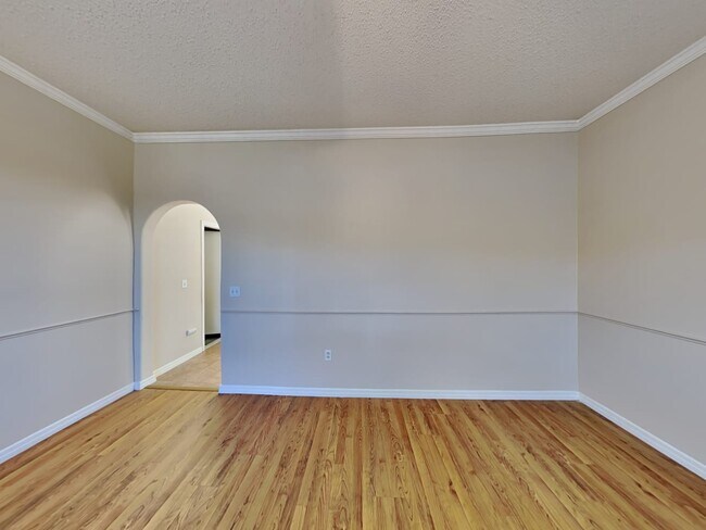 Foto del edificio - 31602 Loch Aline Dr