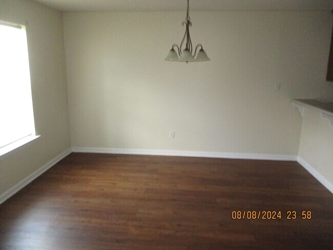 Foto del edificio - 142 Westcott Ln