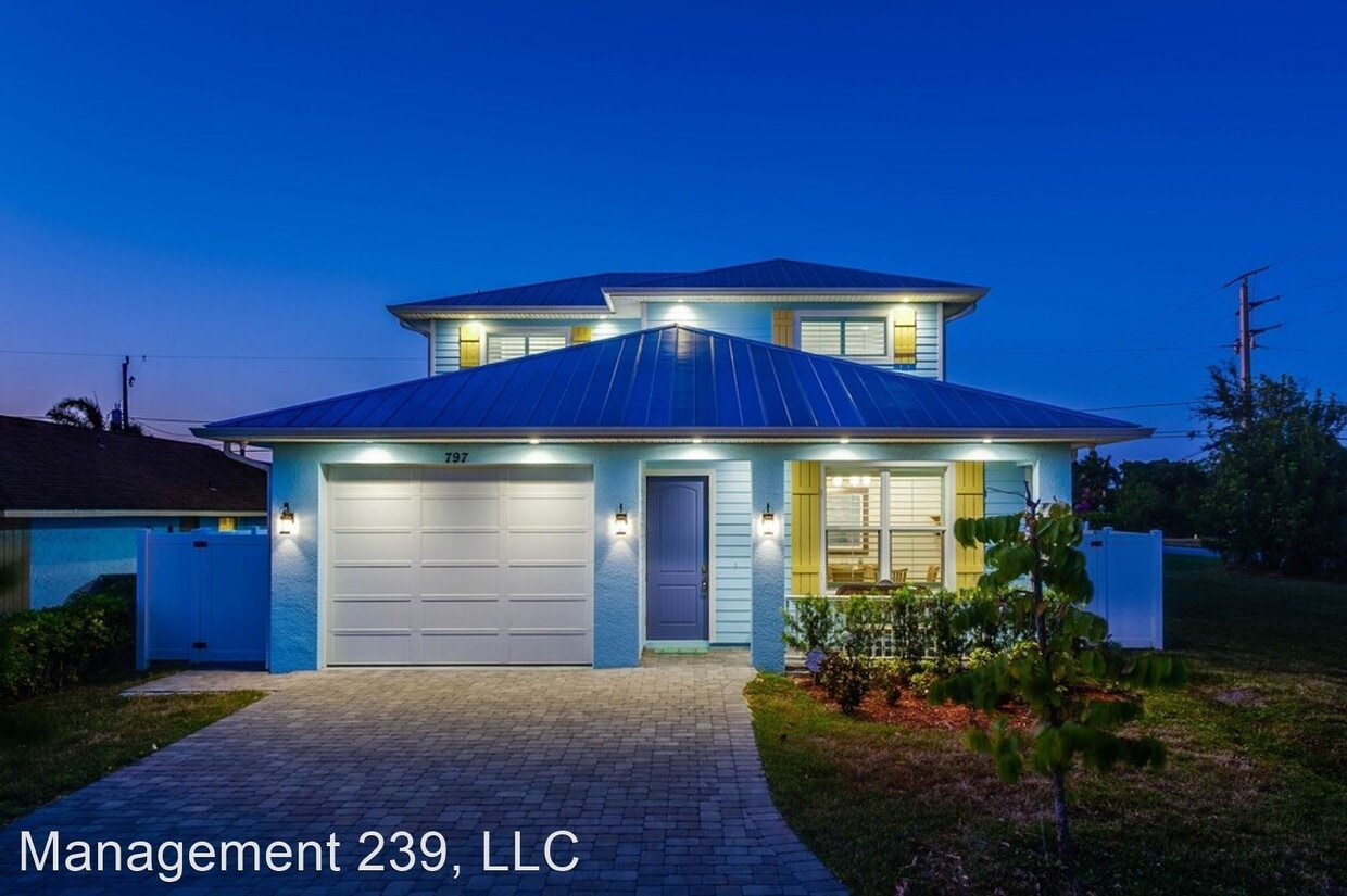 3 br, 3 bath House 797 91st Ave. N House Rental in Naples, FL