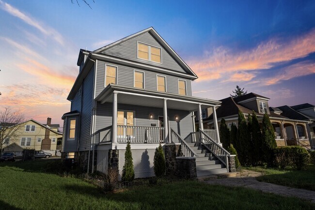 Foto del edificio - 3305 Oakfield Ave