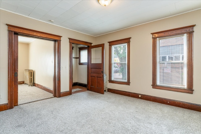 Foto del edificio - 1221 N Clinton Ave