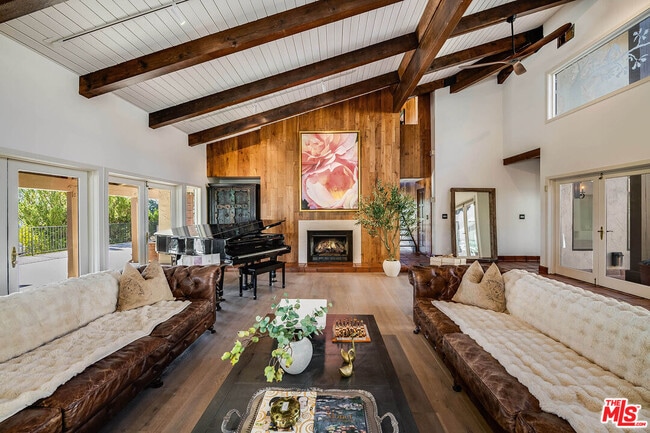 Building Photo - 2975 Calle Bonita