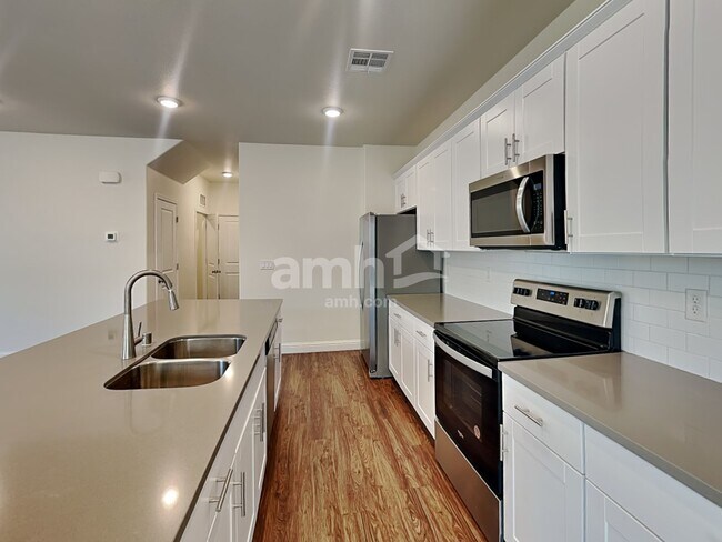 Foto del edificio - 5623 Lighting Hope Court