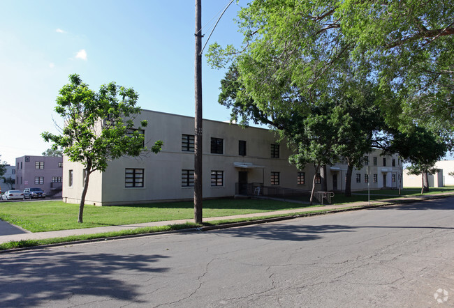 Foto del edificio - Cedar Springs Place