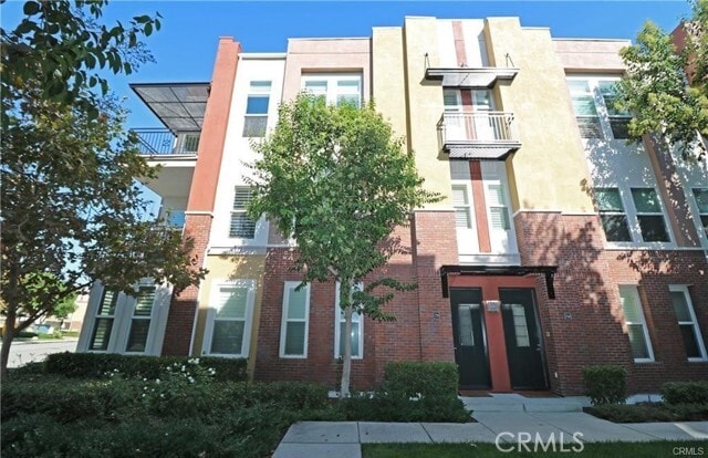 Primary Photo - 728 W 1st St