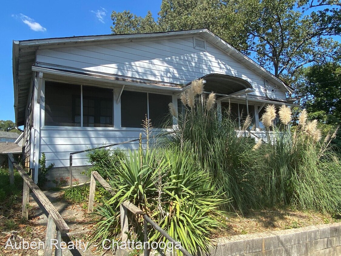 Primary Photo - 3 br, 2 bath House - 203 Old Mountain Road...