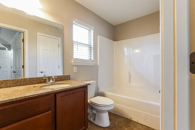 Building Photo - Adorable 3 Bedroom in North Little Rock!