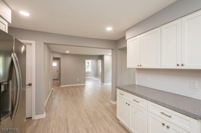 Foto del edificio - 120 Grove St