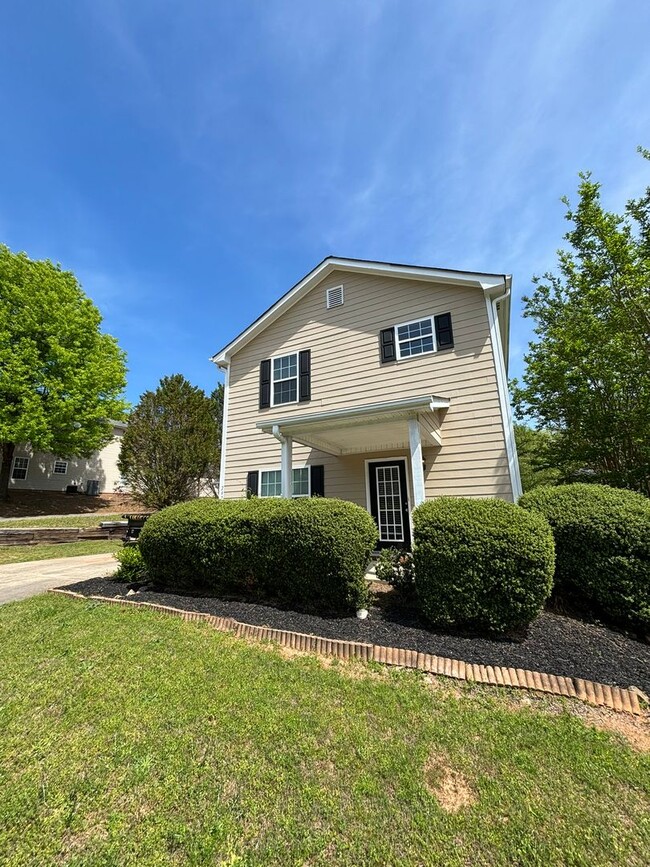 Foto del edificio - Milford Heights Single-Family Home