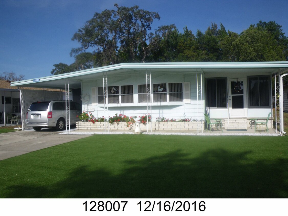 Primary Photo - 2 BEDROOM 2 BATHROOM ON THE GOLF COURSE