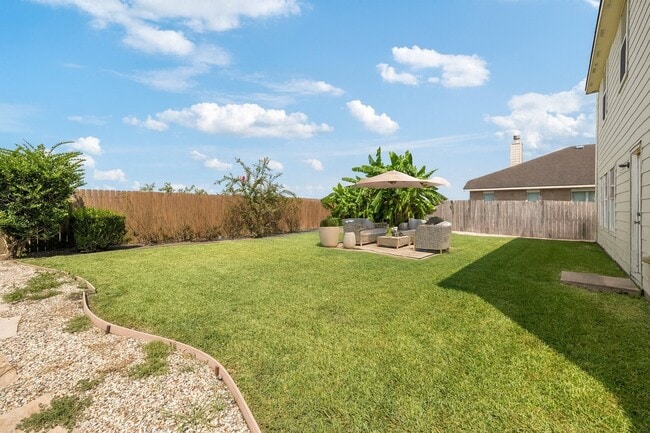 Foto del edificio - 6407 Hillock Ln