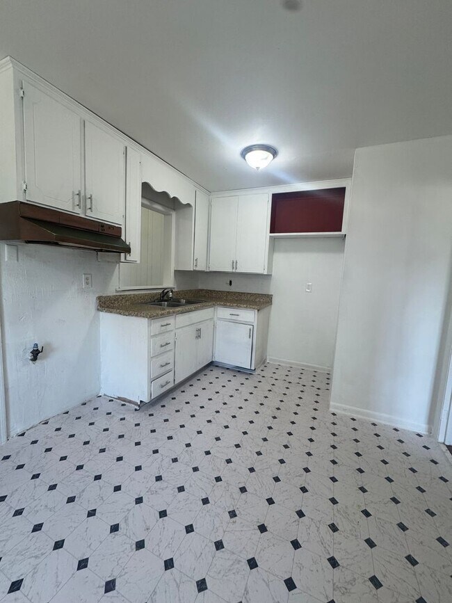 Foto del edificio - 3055 Alta Rd