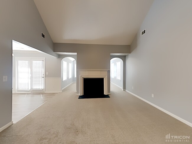 Building Photo - 1000 Borrington Ln