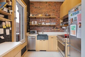 Building Photo - 608 Tremont St