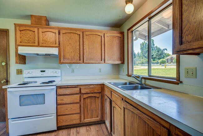 Foto del edificio - 3 Bedroom Rambler in heart of Coupeville