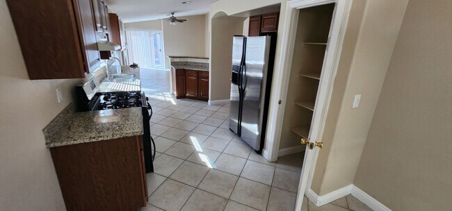 Building Photo - Great single Story Home in Southwest locat...