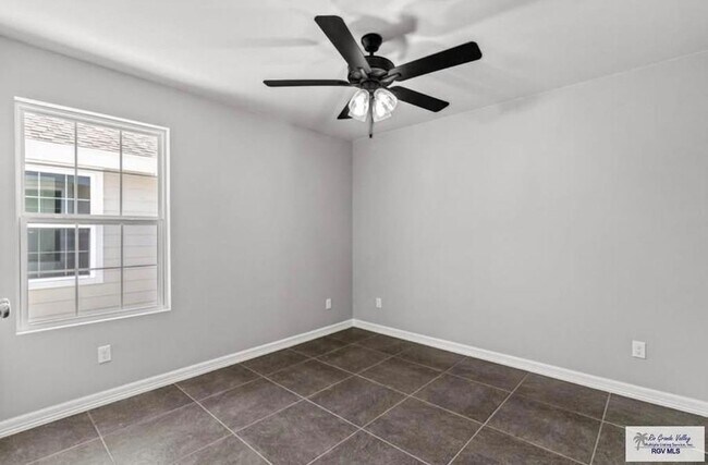 Foto del edificio - 2128 Norfolk Dr