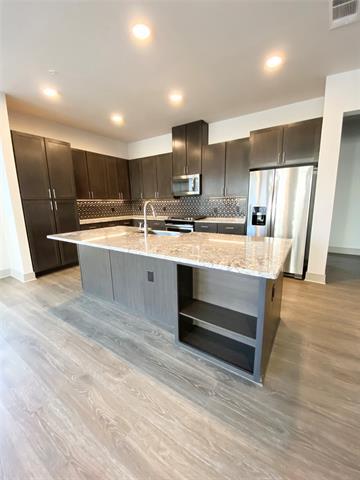 Foto del edificio - 8604 Preston Rd