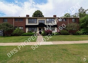 Building Photo - 25863 Woodward Ave
