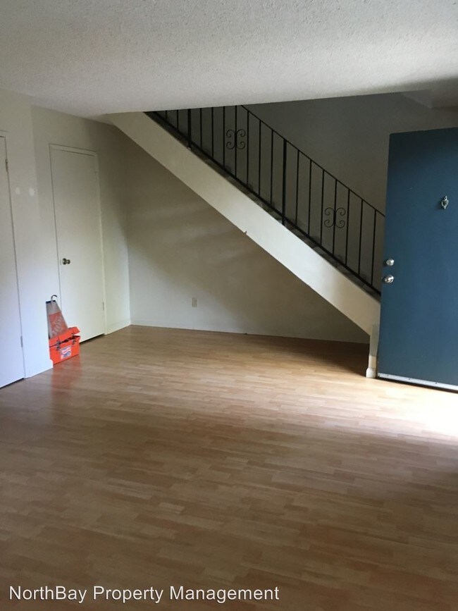 Building Photo - 1715 Oldfield Way