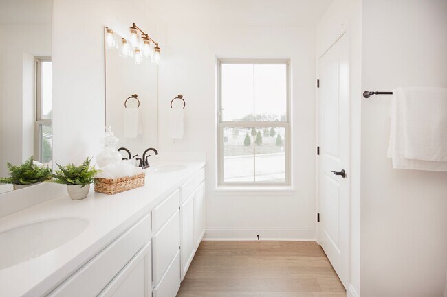 Foto del edificio - Beautiful 3bd townhome in Alcoa