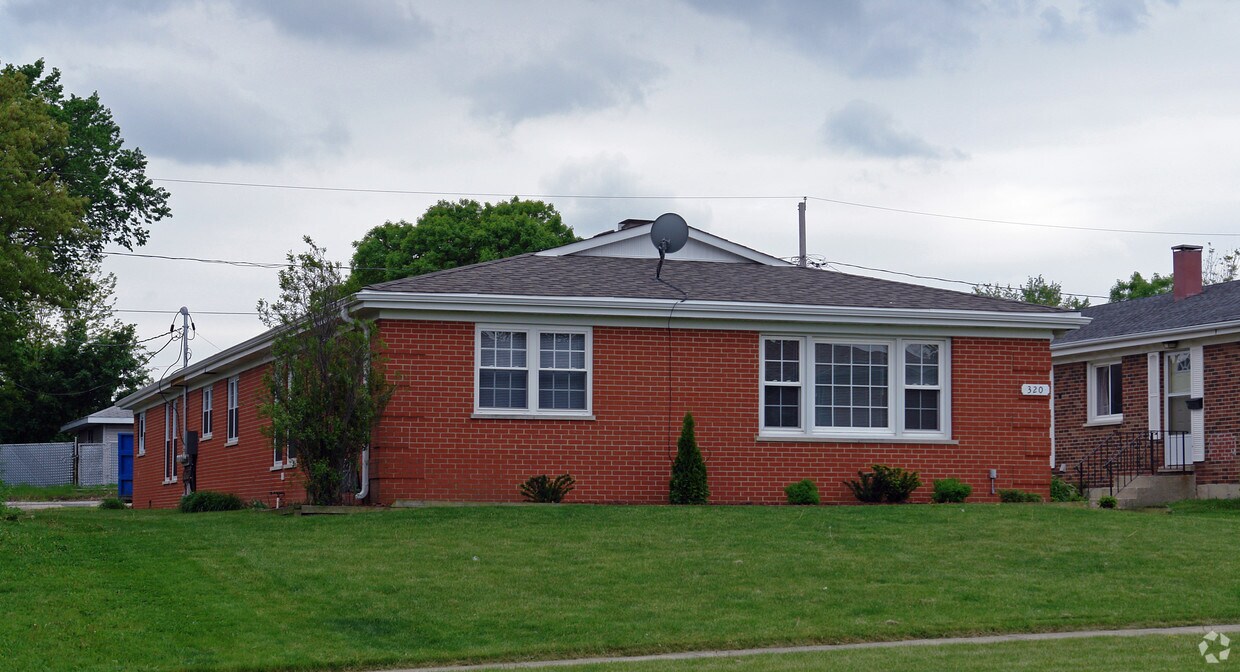 Primary Photo - Short Street Apartments